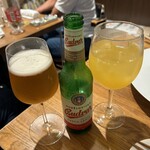 GONZA - ブドバー800円、サングリア白700円、桃みたいな風味のサングリア初めて。