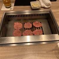 焼肉うしごろ 新宿三丁目店 - 