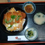 お食事処 玉鱗 - カツ丼　2006年4月
