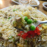 大衆中華 宝来 - グリンピースが嫌いな方にはおすすめしないチャーハンです　2014年4月