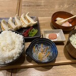 肉汁餃子のダンダダン - 究極の餃子定食
