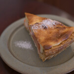 Arbor  Coffee - プラムのフラン＠税込620円