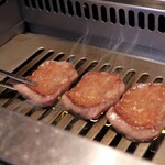 Yakiniku Ushigoro Ginza Namikidori Ten