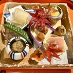 一石三鳥 - 八寸　春巻、出汁巻玉子、栗、さつまいも、白和え、いかの揚真薯