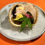 一石三鳥 別邸 - 先付　北海道産毛蟹酒蒸し 色取菊 紅葉寄せ