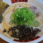 三条望月家 - 長浜ラーメン(@900)