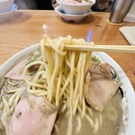 中華そば ひらこ屋 - 【にぼダク＝中太多加水麺】