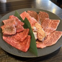 焼肉うしごろ 銀座並木通り店 - 