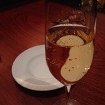 スペッロ - シャンパンで乾杯