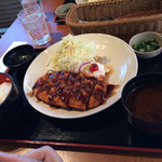 グリル＆カレー　カキヤス - ロースカツ定食 ¥1360
