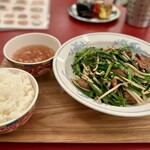 (楽)中華酒場 サンクスチャイナタウン - ニラレバ炒めランチ¥1100- 先着5食限定　ライスのおかわり自由です♪
