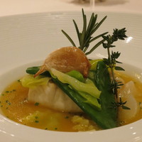 メゾン ポール・ボキューズ - スズキのロースト　季節野菜のエチュペ　ブイヤベース風ジューソース
