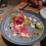 ビストロ ドゥーブルオーンズ - 手切り生ハムと旬の果実