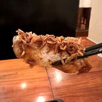 王道居酒屋のりを - 脂は無く低温調理で柔らかく仕上げているはずが、顳顬は痛くならないけど噛み応えある感じ