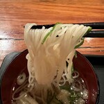王道居酒屋のりを - にゅうめんにするなら、この暑い季節は「生そうめん」なら嬉しいですね。