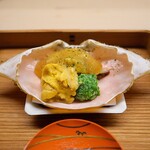 道人 - 渡り蟹と由良のウニ。たたきオクラに土佐酢のジュレ。バランス見事な一品。