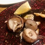 GONZA - タコ吸盤の炙り 塩とレモン（+200円）、もっと硬いかと思ってたら柔らかくていい噛み応えだった。