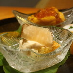 日本料理 幸庵 - 鱧子の玉締め いぶりがっこ乗せ