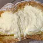 いくぼ菓子店 - 料理写真:シュークリーム断面