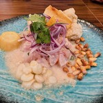 ペルー料理 エルプエルト - セビーチェ　1,400円（税込）　※この角度の方が、メニュン写真に近い