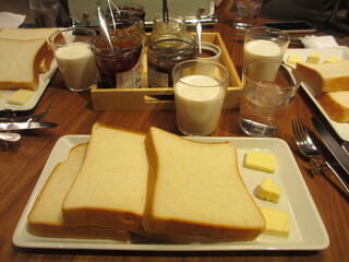 セントル ザ・ベーカリー - 食パン3種類　ジャム＋バターセット　