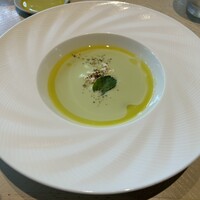 TEIEN Restaurant comodo - スープ
                    枝豆の冷静ポタージュ 自家製リコッタチーズとミントの香りを添えて