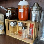ラーメン 小村 - 卓上の調味料