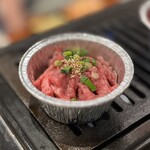 大阪焼肉 うしとみ - 雌牛A5ランク　上赤身