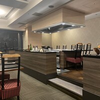 鉄板焼レストラン八景 - 