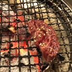炭火焼肉 久 - 炭火焼肉 久　焼く！