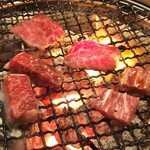 炭火焼肉 久 - 炭火焼肉 久　焼く！