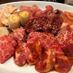 炭火焼肉 久 - 炭火焼肉 久　色々なお肉