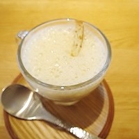 アニエルドール - アミューズ　新玉ねぎのスープ、カプチーノ仕立て