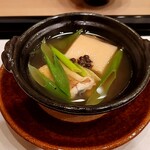 馬車道 大かわ - 新仔鰻とゴマ豆腐九条ネギの小鍋