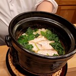 馬車道 大かわ - 秋鮭と三つ葉のご飯