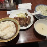 たんや 善治郎 牛たん通り店 - 