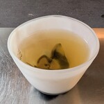 VERTはなれ - 萎凋釜炒り茶 華菜（みなみさやか）　1煎目（80度）