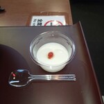 担担麺や 天秤 - 杏仁豆腐