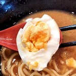 家系総本山 吉村家 - 玉子くずれ断面図