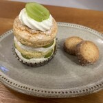 リヴゴーシュ・ドゥ・ラセーヌ - 季節のフワリ　550円　サブレ