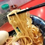 家系総本山 吉村家 - 麺リフト