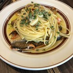 IL PLANETARIO - ~チップのインパデッラと紫蘇の実、 昆布出汁の
      アーリオオーリオ・エ・ペペロンチーノ〜