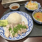 メナムのほとり - カオマンガイのセット