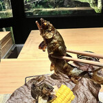 軽井沢くろいわ 無二 - 鮎、朴葉、とうもろこし、ゴーヤ