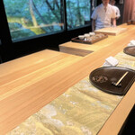 카루이자와 쿠로이와 무니 - 内観、カウンター