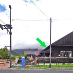 お魚いちば おかせい - 『ハマテラス』の一角にあります（緑の➡︎）