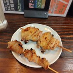 焼とりつかさ - タイムサービスの焼き鳥（手羽先・ぼんじり）