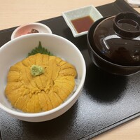 函館うに むらかみ 日本生命札幌ビル店 - 超久々シリーズ第2弾　うにのむらかみさんです。雲丹丼レギュラーをご飯少なめで。