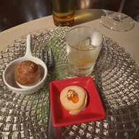レストラン・パッション - アミューズブーシュ｡冷たいアミューズとチーズ全開のグジェール｡