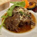 CHATONS - 【一関門崎丑ホホ肉の赤ワインとカシスのブラザード】